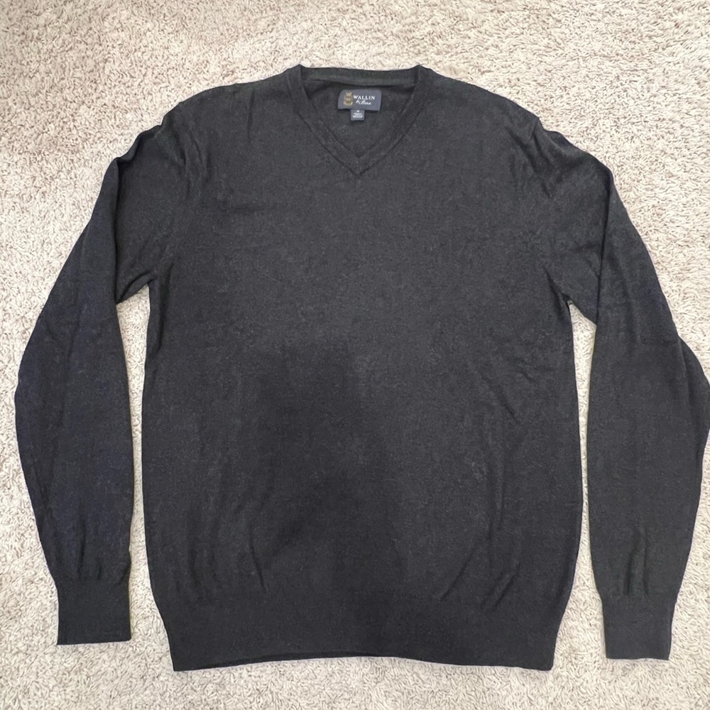 Men's Dark Gray V-Neck Sweater